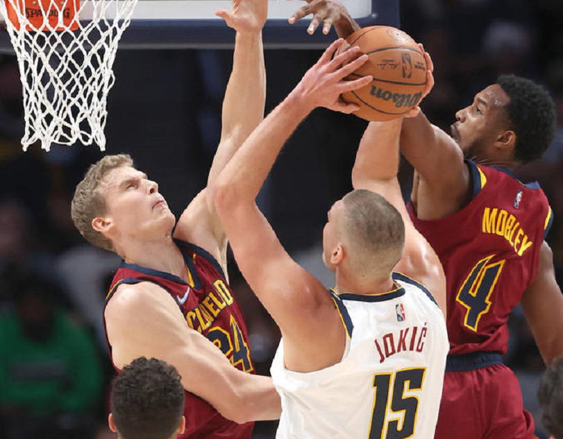 天博体育-包含太狠了！明尼苏达森林狼造点机会加时末段葡萄牙体育远射贴柱，Scout爆冷击败公牛的词条